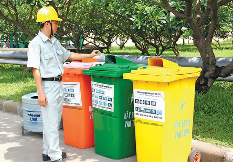 Chính sách mới có hiệu lực 25/8/2022: Không phân loại rác bị phạt đến 1 triệu 