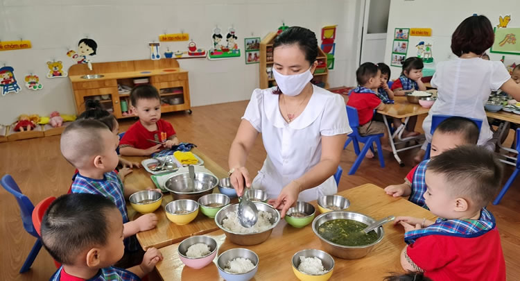 Bộ Giáo dục tăng cường kiểm tra an toàn thực phẩm trong trường học