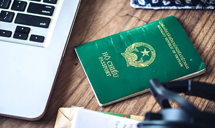 Sử dụng mẫu Tờ khai đề nghị cấp hộ chiếu mới từ ngày 15/8/2023