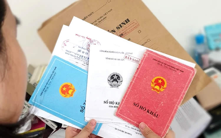 All household registration books expire after 2022
