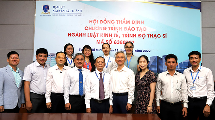Founding Chairman of Thinh Tri Law group participated in the appraisal council for the training program in Economic Law at Nguyen Tat Thanh University.