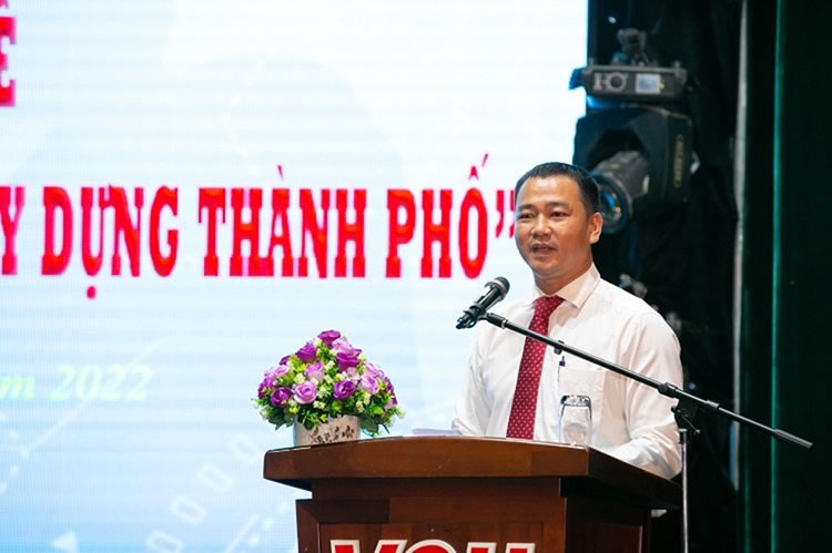 Ông Lư Nguyễn Xuân Vũ - Tổng giám đốc Công ty CP Tập đoàn Xuân Nguyên kiến nghị cần phải vận động các cơ quan doanh nghiệp chưa có cơ sở Đảng vẫn tạo dựng không gian văn hóa trong cơ quan của mình.