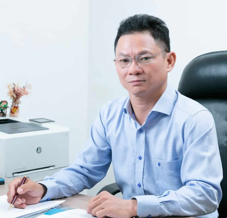 Chủ tịch sáng lập Hệ thống luật Thịnh Trí - Tiến sĩ Nguyễn Vinh Huy