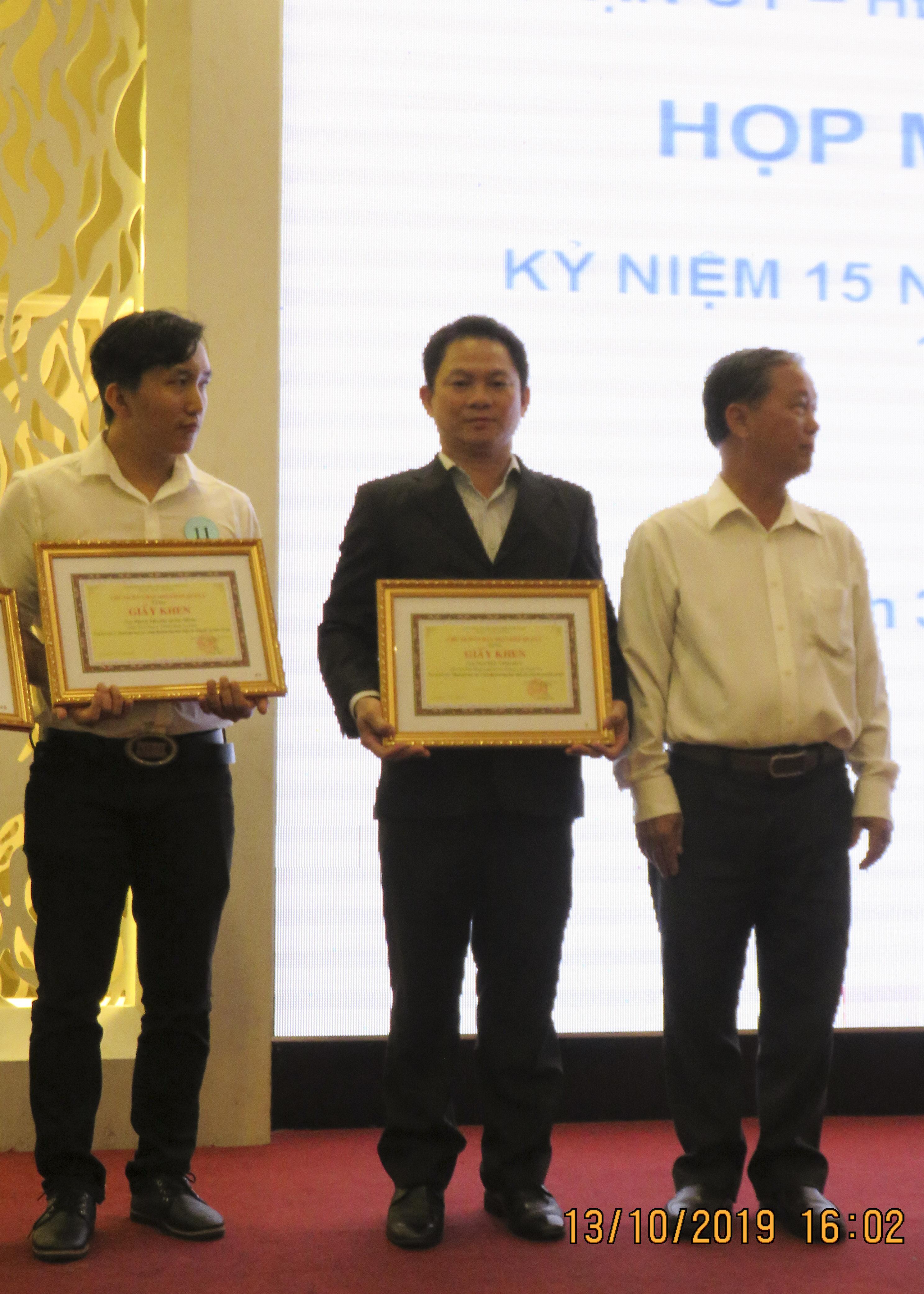 Founder president of Thinh Tri Law Group- Nguyen Vinh Huy receives merit certificate of District 3 People's Committee in Ho Chi Minh City in 15th anniversary of Vietnamese Entrepreneurs' Day